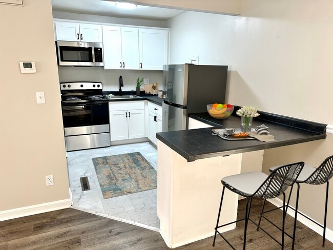 Building Photo - 2600 Le Blanc Ct.