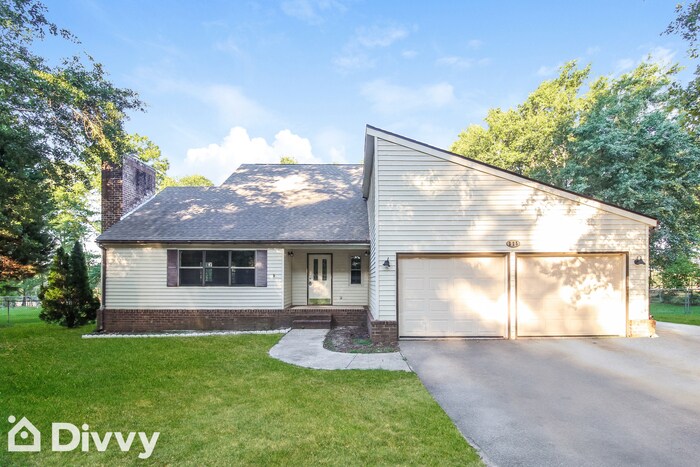 Foto principal - 225 Tucker Rd