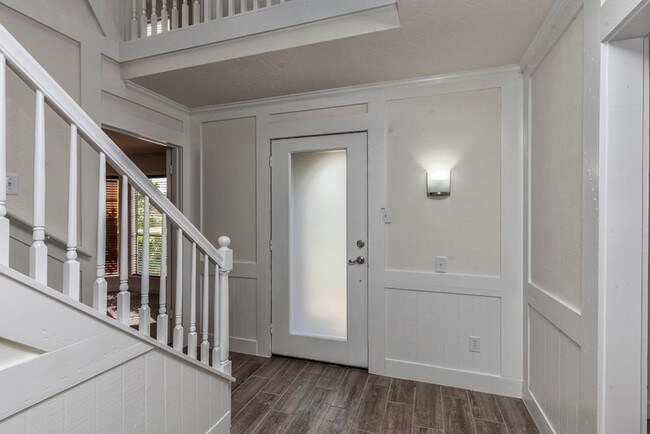 Foto del edificio - 5920 Tangledahl Ln