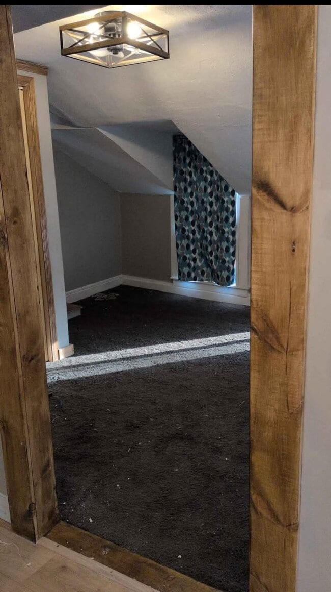 Espacio vital - 327 S Adams St