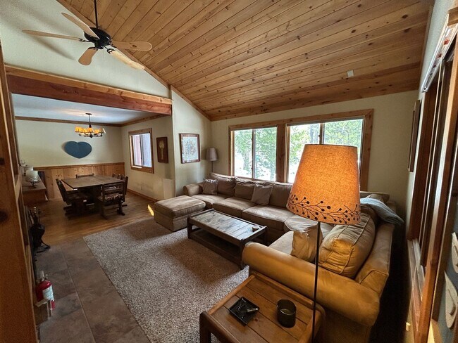 Foto del edificio - The Aspens 3-Bedroom Condo