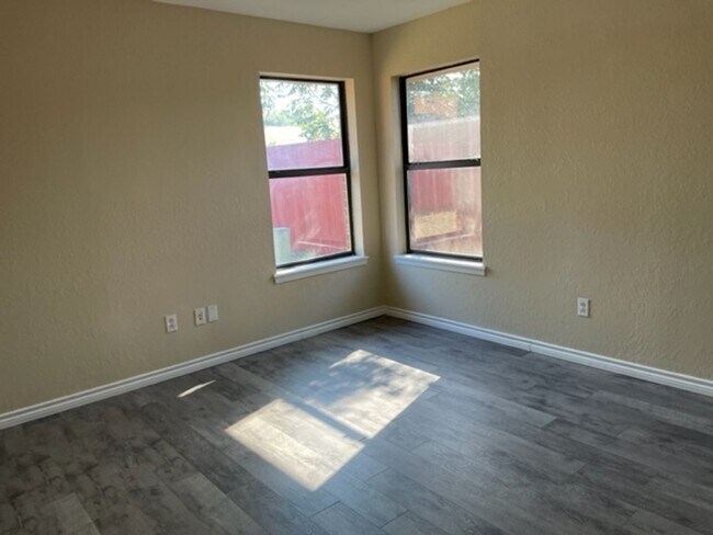 Building Photo - 3833 Rebecca Lane
