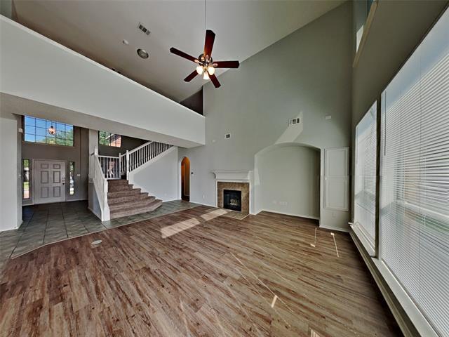 Building Photo - 736 Mulberry Ln