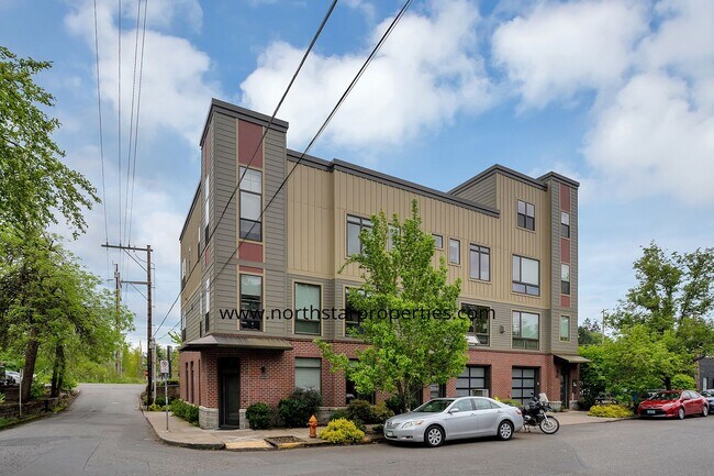 Foto del edificio - Stylish Multnomah Village Townhome