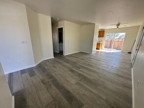 Building Photo - 61859 Desert Air Rd