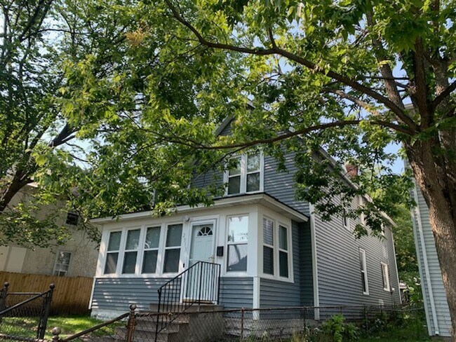 Building Photo - 2313 N 4th St