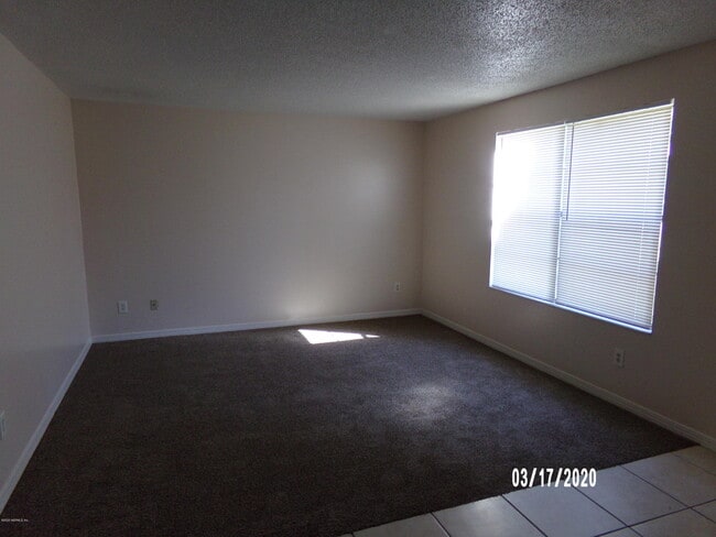 Building Photo - 476 Bentwood Ln