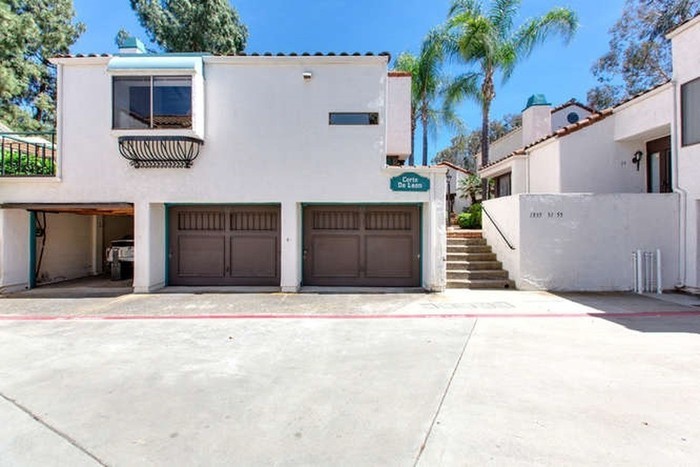 Primary Photo - Spacious 2 Bedroom Escondido Condo!