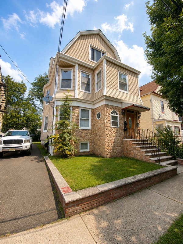 Building Photo - 66 Tiffany Pl