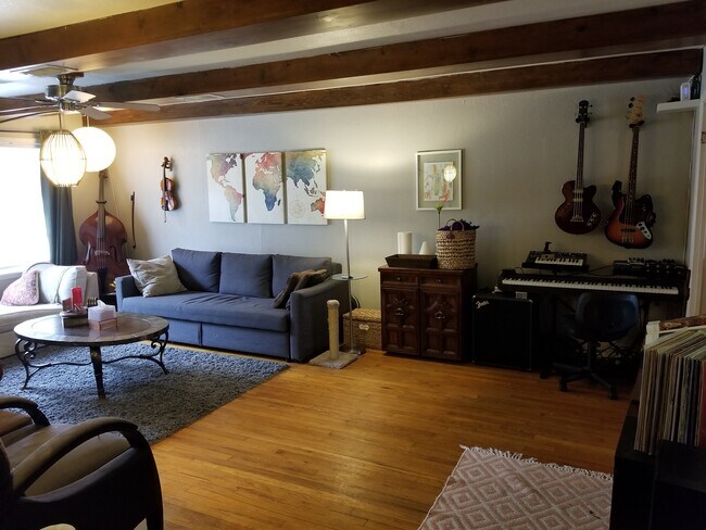 Building Photo - 3903 Oaklawn St