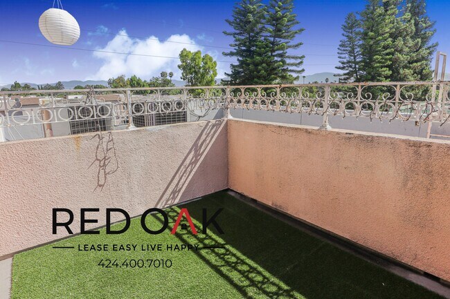 Building Photo - One-of-a-kind Gorgeous And Spacious Two-Be...
