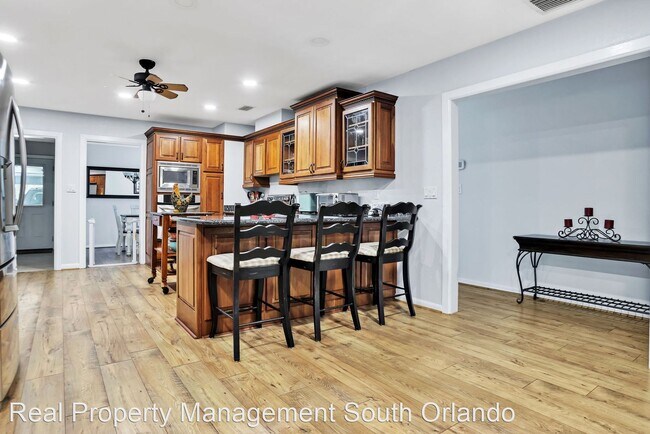 Building Photo - 3 br, 2 bath House - 8 Heights Avenue