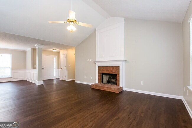 Building Photo - 3065 Trotters Field Dr SW