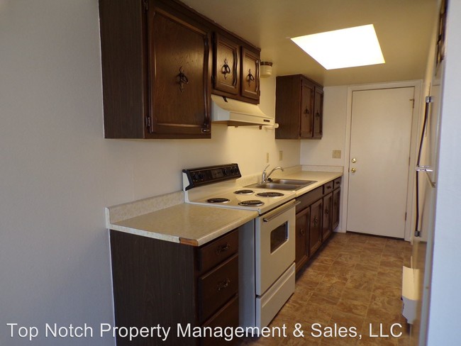 Building Photo - 3136 N Navajo Dr