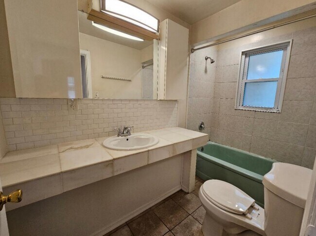 Building Photo - 1656 Pennington Rd