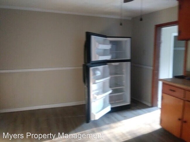 Building Photo - 4 br, 1.5 bath House - 131 Dorman St.