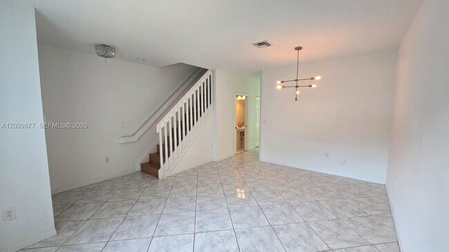 Foto del edificio - 5791 NW 116th Ave