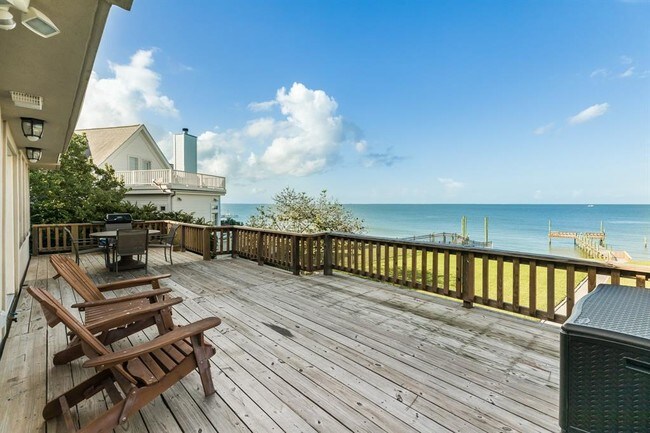 Foto del edificio - 5415 W Bayshore Dr