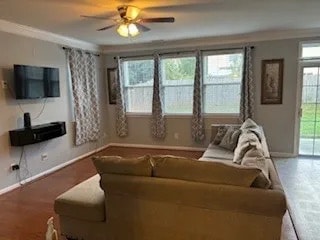 Foto del edificio - Room in House on Milpass Dr