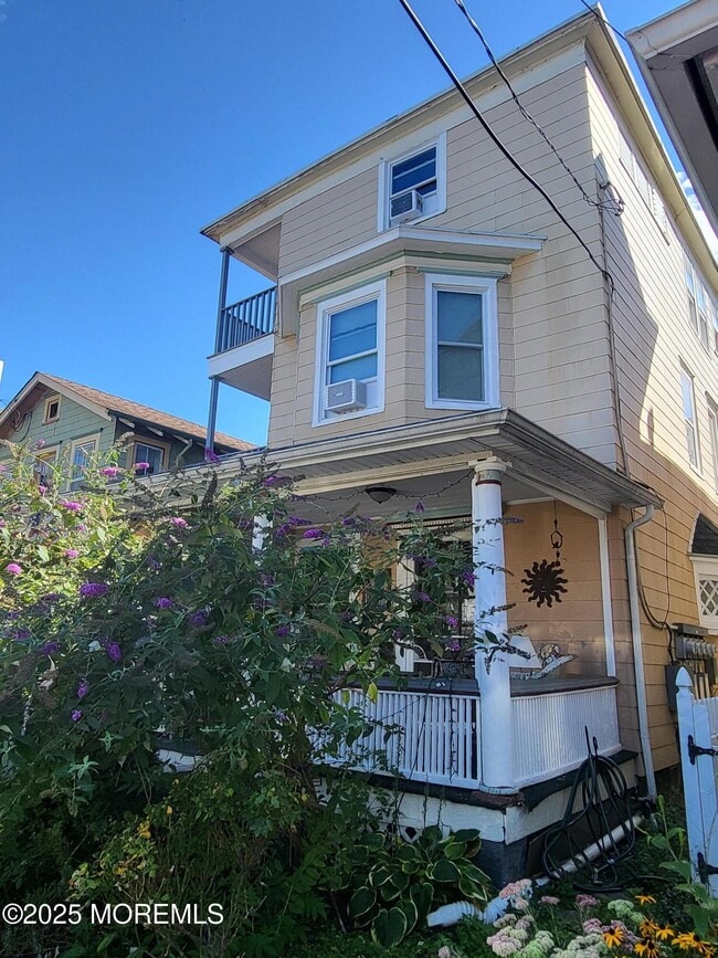 Building Photo - 122 Mt Hermon Way