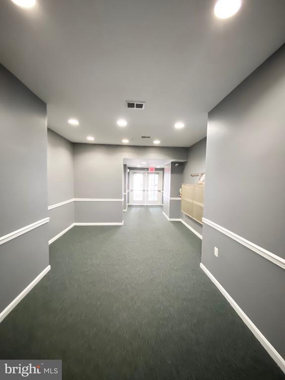 Foto del edificio - 2663 Manhattan Pl