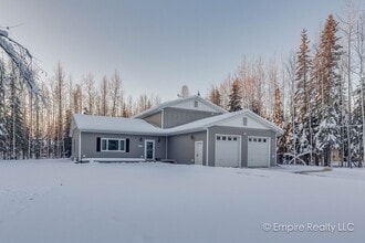 Building Photo - 2117 Starfox Dr