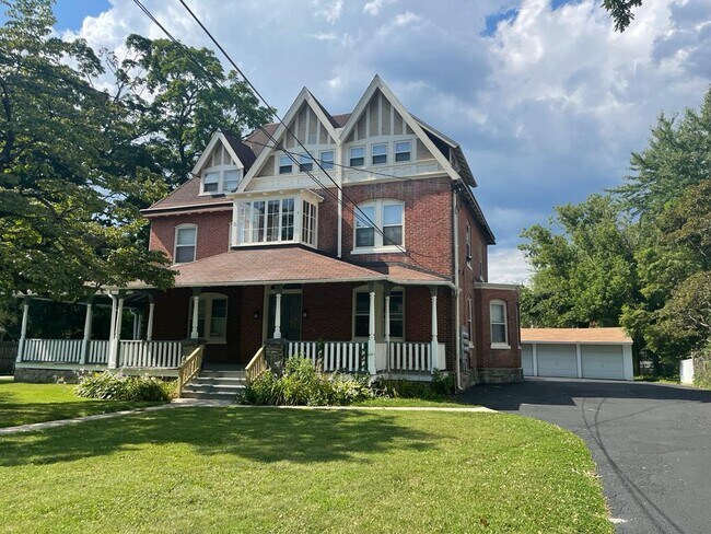 Foto del edificio - 115 Springfield Rd
