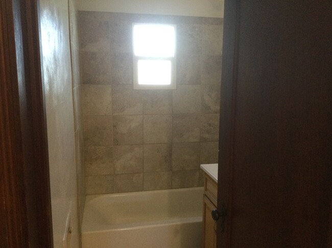 Bathroom - 238 W Court St