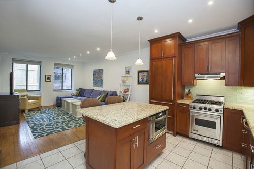 Primary Photo - 167 Perry St