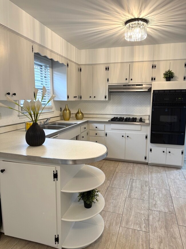 Foto del edificio - 2308 Oakton St