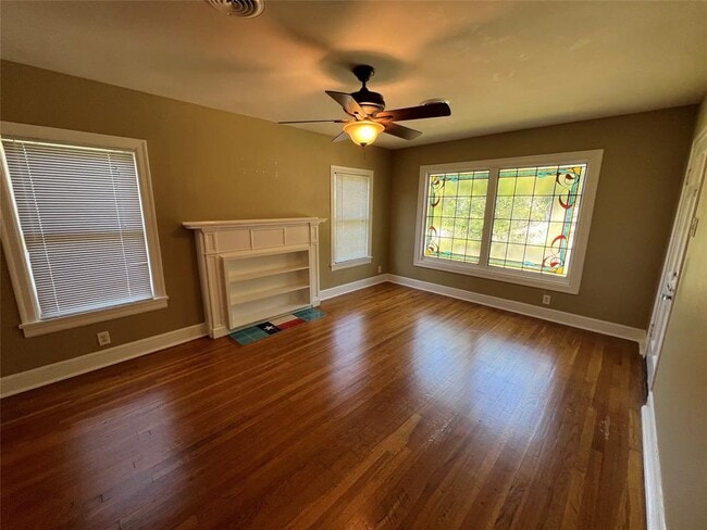 Building Photo - 307 E 38th St