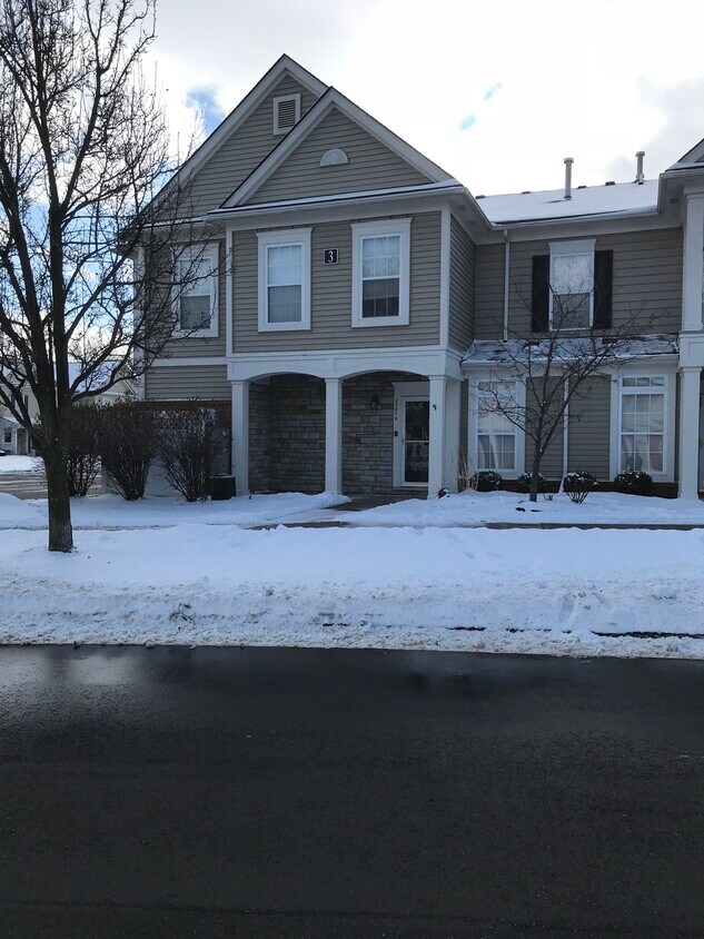 Primary Photo - 25876 Maritime Cir N