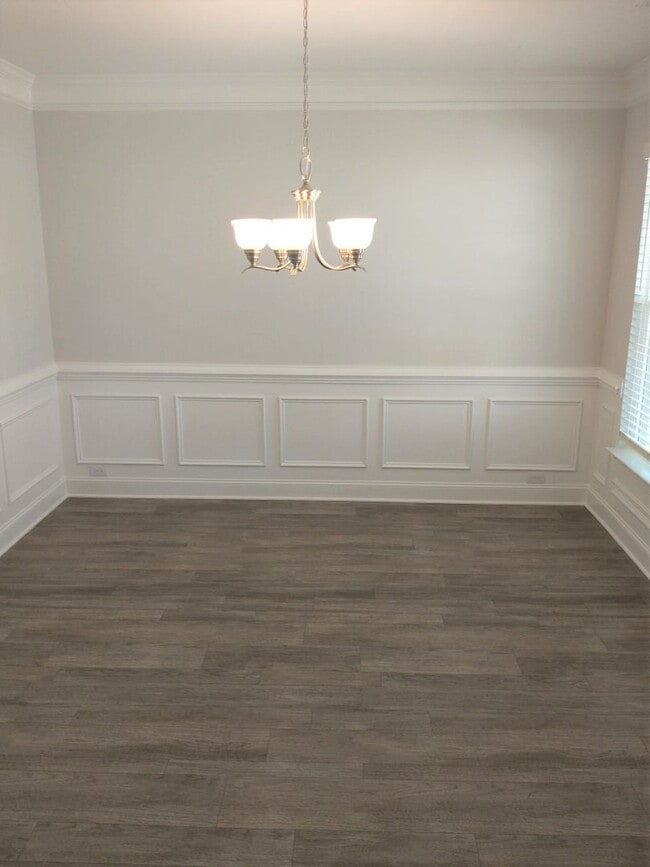 Building Photo - Beautiful Home in Gardner!  4 bedroom 3 full bath  Available NOW!