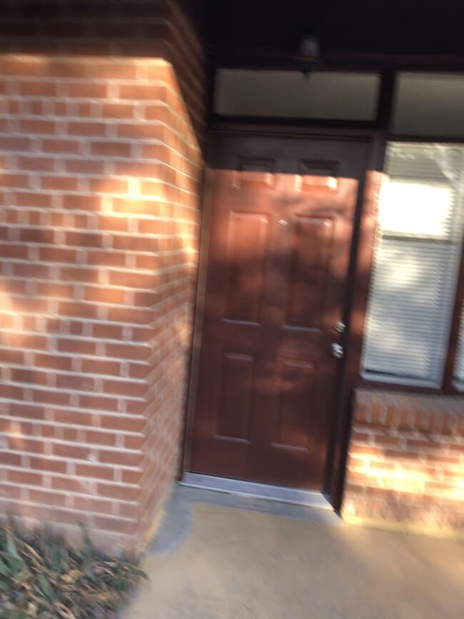 Photo - 1039 E 9th St House