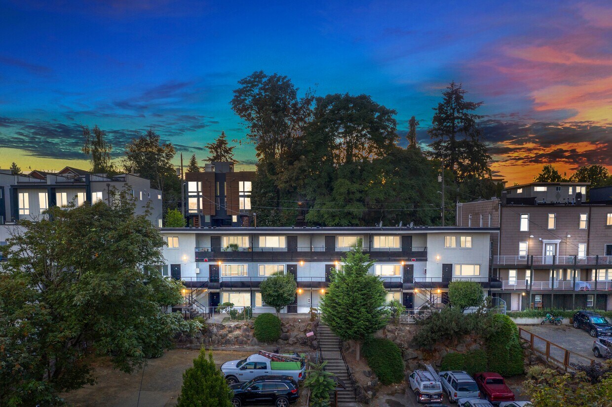 1320 14th Ave S, Seattle, WA 98144