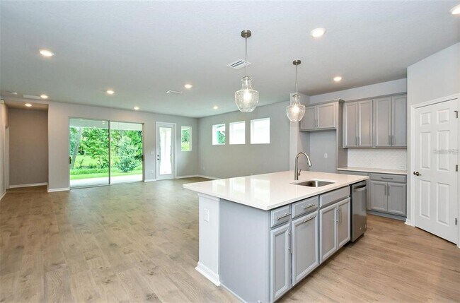 Foto del edificio - 8126 Trimbelle Ter