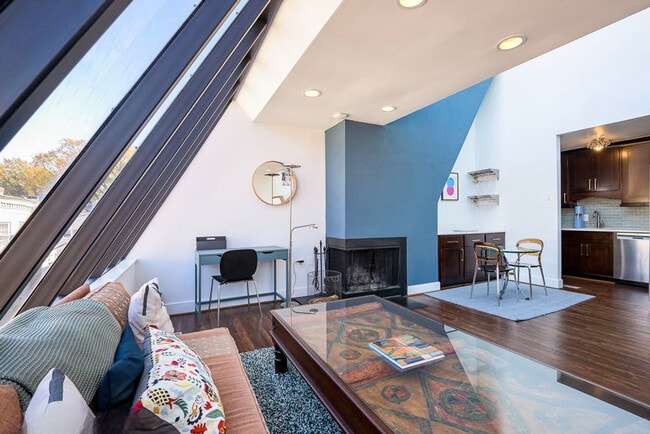 Building Photo - 3209 Cherry Hill Ln