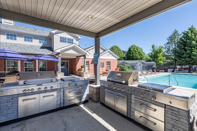 Building Photo - Cloverbasin Village