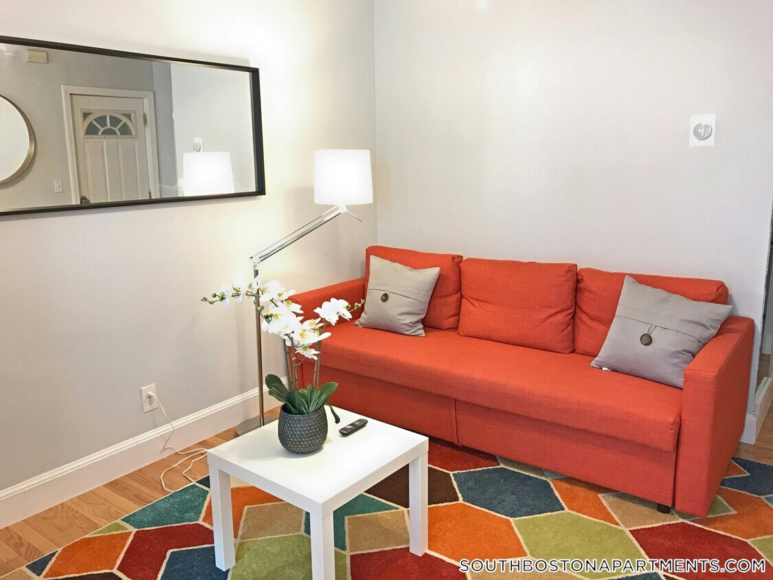 Foto principal - 130 W 8th St