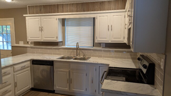 Foto del edificio - 10171 Haskins St