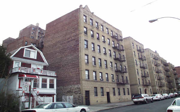 Building Photo - 2824-2834 Heath Ave