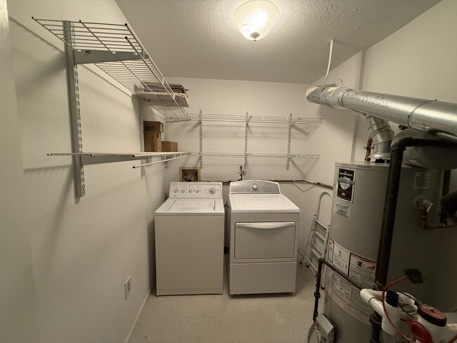 Foto del edificio - 49 Joyner Ct