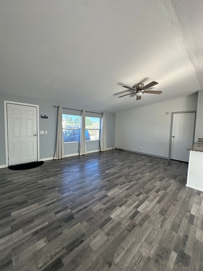 Foto del edificio - MODERN UPGRADES AND RURAL LIVING IN PEYTON