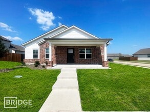 Building Photo - 4005 Dayton Dr