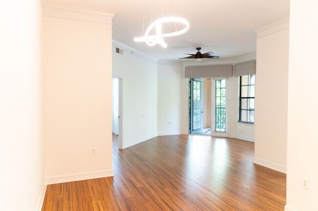 Foto del edificio - 501 Mirasol Cir