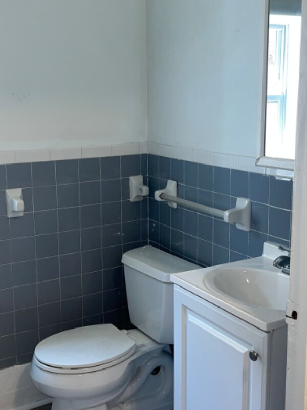 Building Photo - 430 Chambers Ave
