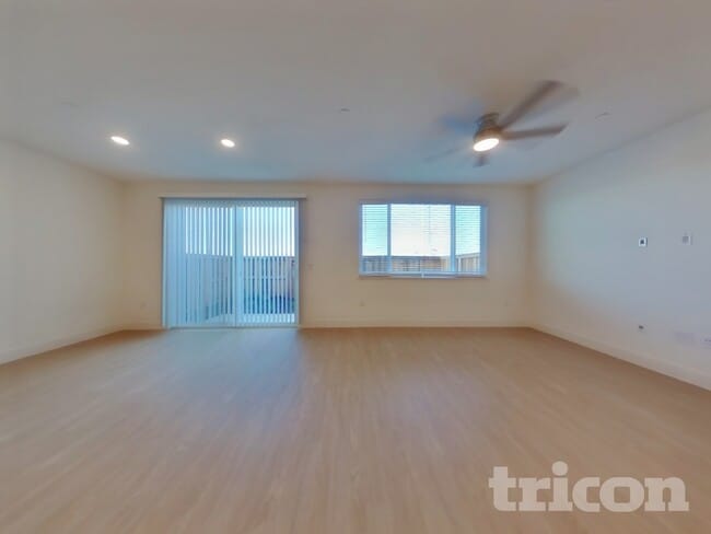 Foto del edificio - 8205 Perla Wy