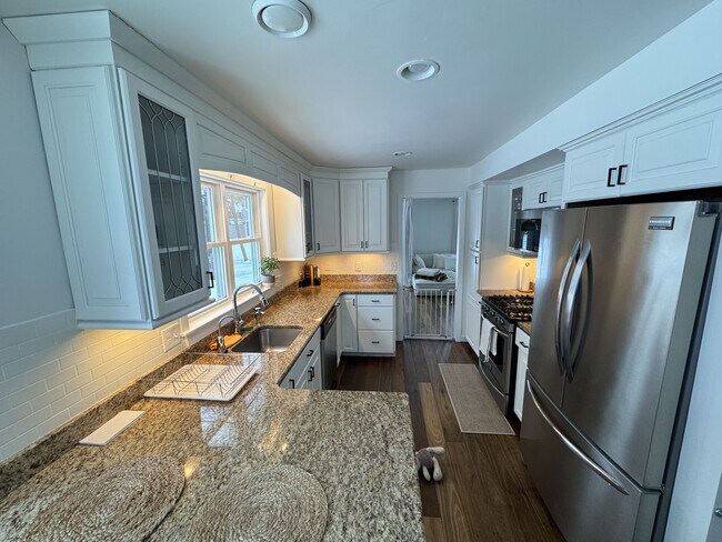 Foto del edificio - 8 Blueberry Ct