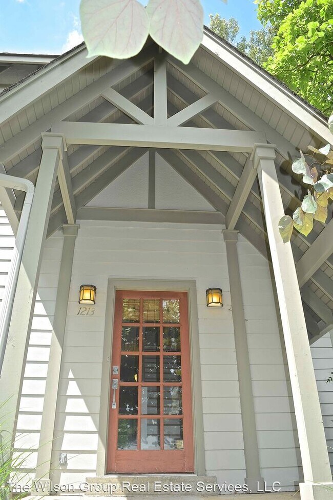 Foto del edificio - 4 br, 2.5 bath House - 1213 Howard Ave