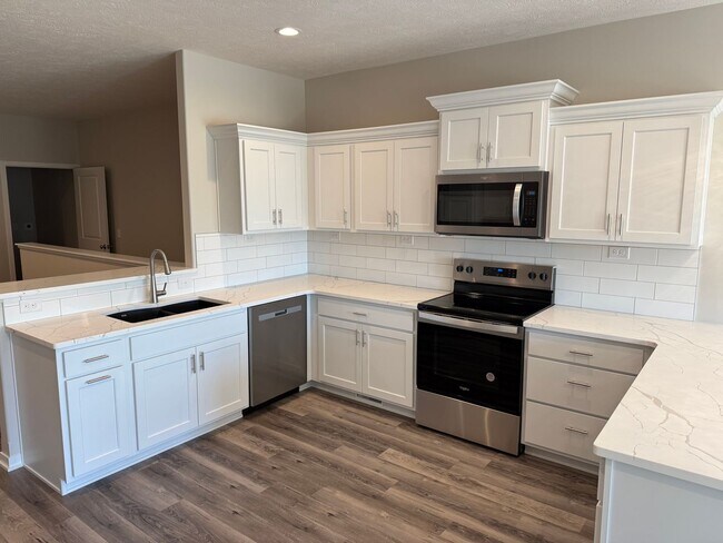 Foto del edificio - 2 bedroom/2.5 bathroom ranch townhome